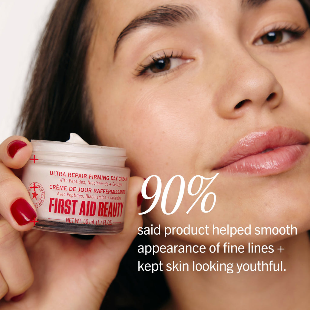 Ultra Repair Firming Day Cream with Peptides. Niacinamide + Collagen